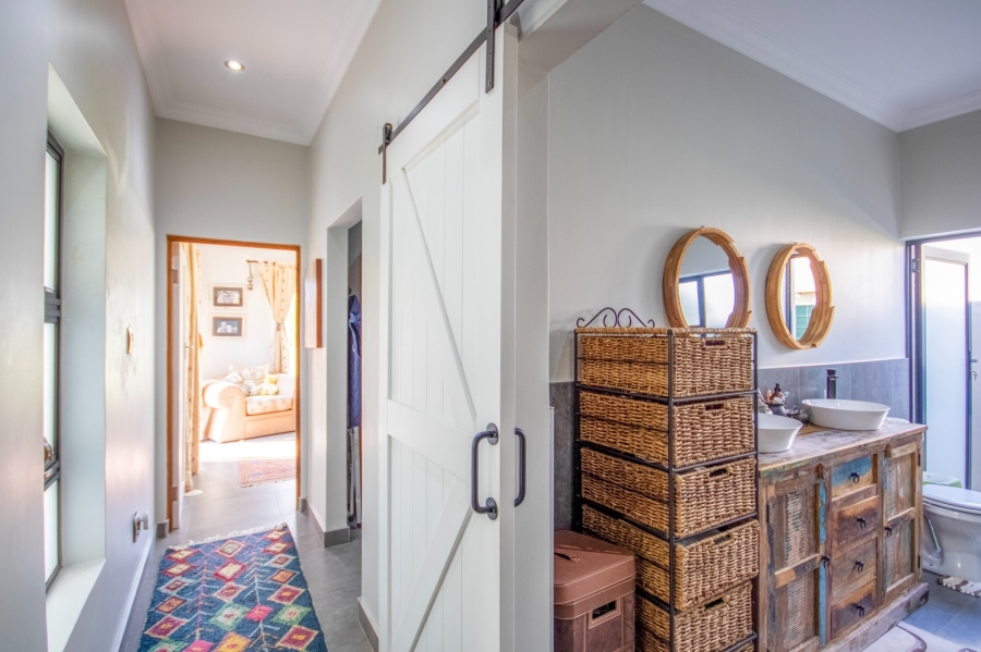 3 Bedroom Property for Sale in WestLake Country Safari Estate North West